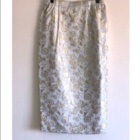 Women’s BEAUTIFUL SUIT Price Drop!!! - Picture 2 of 3